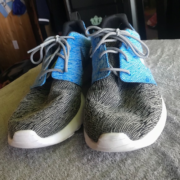 Custom Nikes - Picture 2 of 4